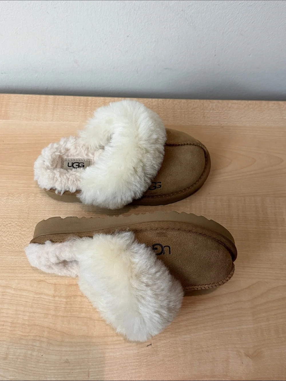 UGG Cozy II Chestnut Suede and Shearling Slippers - New - Kids 10 - Unisex